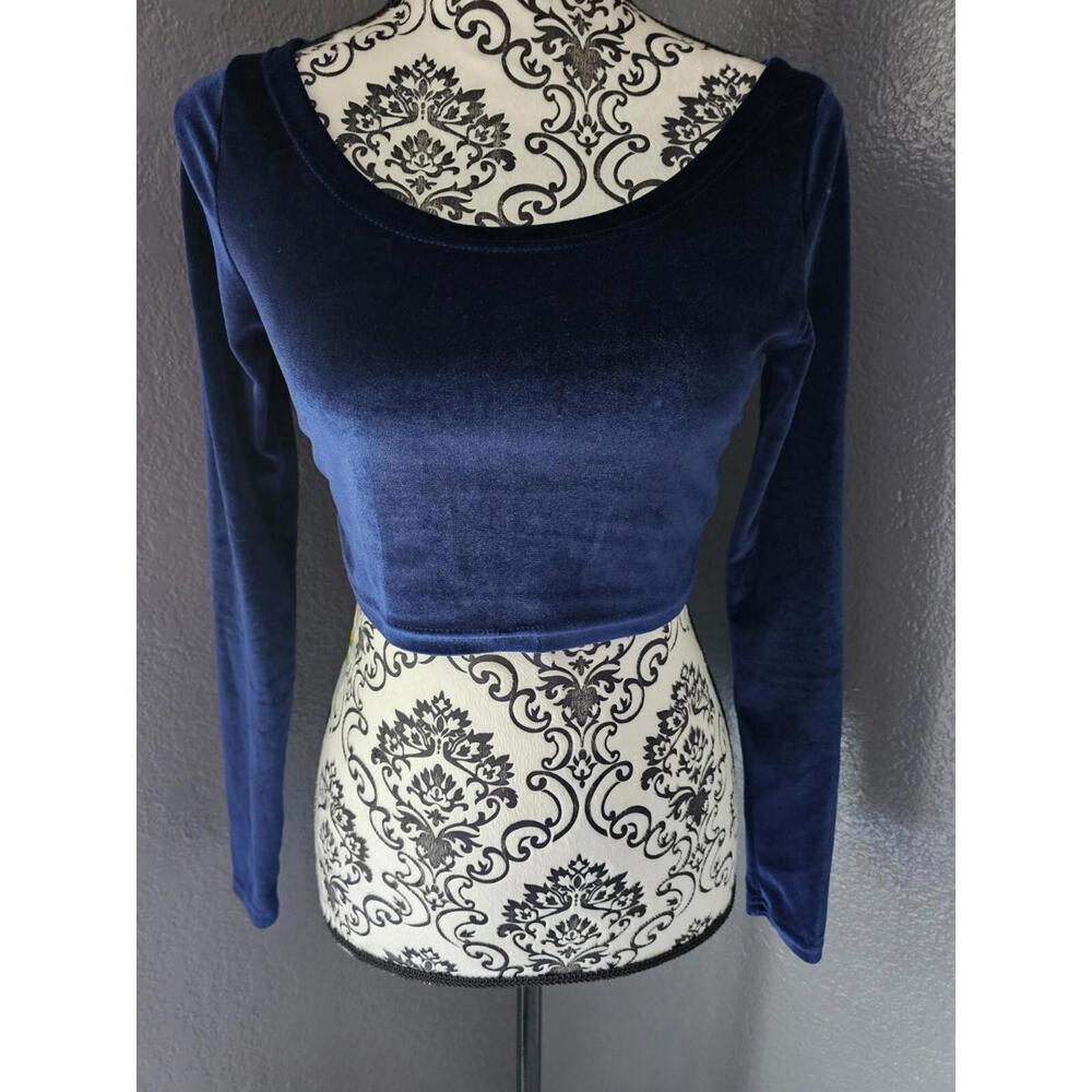 Women's JNK Crop Top Long Sleeve Velvet Blue Blouse Size Medium Round Neck